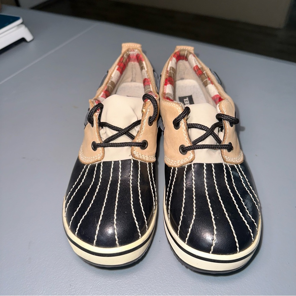 Sorel Red and Tan Plaid Lined‎ Boots - Picture 2 of 8